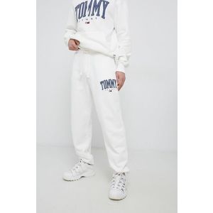 Nohavice Tommy Jeans pánske, biela farba, s nášivkou vyobraziť