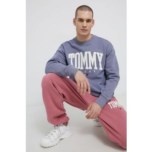 Mikina Tommy Jeans pánska, fialová farba, s nášivkou vyobraziť