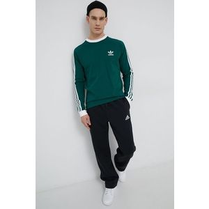Bavlnené tričko s dlhým rukávom adidas Originals zelená farba, s nášivkou vyobraziť