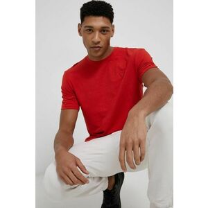 Tričko Guess pánske, červená farba, jednofarebné vyobraziť