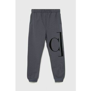 Detské bavlnené nohavice Calvin Klein Jeans šedá farba, s potlačou vyobraziť
