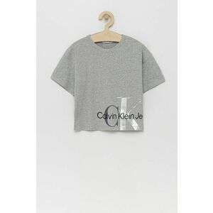 Detské bavlnené tričko Calvin Klein Jeans šedá farba, vyobraziť