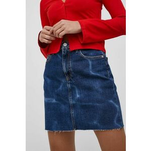 Rifľová sukňa Tommy Jeans tmavomodrá farba, mini, rovná vyobraziť