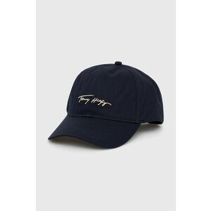 Bavlnená čiapka Tommy Hilfiger Iconic tmavomodrá farba, s nášivkou vyobraziť