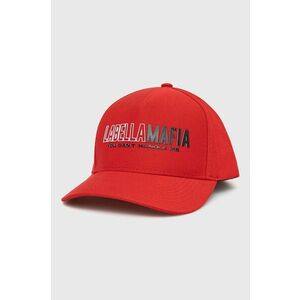 Bavlnená čiapka LaBellaMafia červená farba, s nášivkou vyobraziť