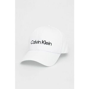 Bavlnená čiapka Calvin Klein biela farba, s nášivkou vyobraziť