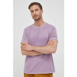 Bavlnené tričko Guess fialová farba, s nášivkou vyobraziť