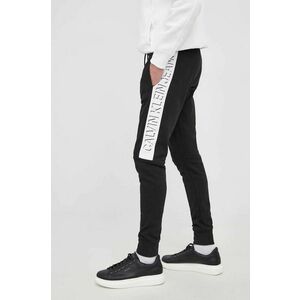 Bavlnené nohavice Calvin Klein Jeans pánske, čierna farba, s potlačou vyobraziť