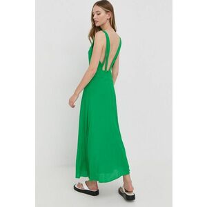 Šaty Silvian Heach zelená farba, maxi, áčkový strih vyobraziť