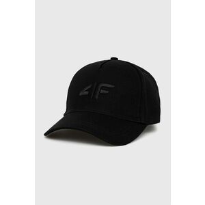 Bavlnená čiapka 4F čierna farba, s nášivkou vyobraziť