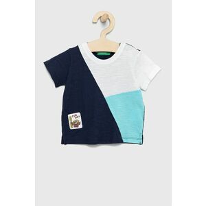 Detské bavlnené tričko United Colors of Benetton tmavomodrá farba, s nášivkou vyobraziť