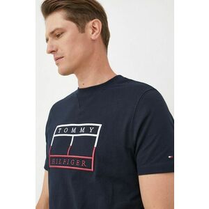 Bavlnené tričko Tommy Hilfiger tmavomodrá farba, s nášivkou vyobraziť