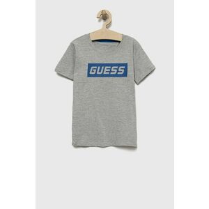 Detské bavlnené tričko Guess šedá farba, s nášivkou vyobraziť