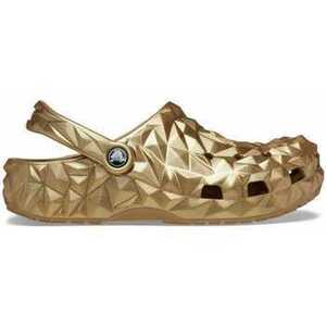 Sandále Crocs Cls metallic geometric clog vyobraziť