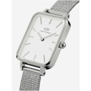 Dámske hodinky v striebornej farbe Daniel Wellington Quadro vyobraziť