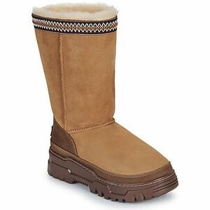 Obuv do snehu UGG W CLASSIC TALL TRAILGAZER vyobraziť