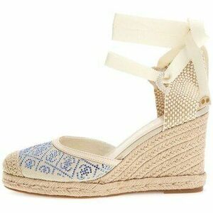 Nízka obuv do mesta Guess FLJCRN FAB04 vyobraziť