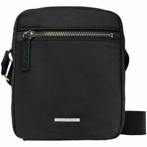 Tašky cez rameno Calvin Klein Jeans SLEEK NYLON REPORTER LV04D3176G vyobraziť
