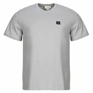 Tričká s krátkym rukávom Calvin Klein Jeans SS BADGE 30S JERSEY CLASSIC TEE vyobraziť
