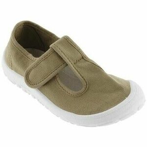 SNEAKERS vyobraziť